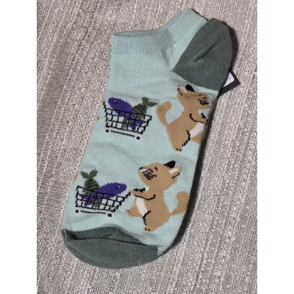Hello Socks Womens Low Cut Ankle Socks Light Blue Cat Shopping Fish OS 4-10 NWT